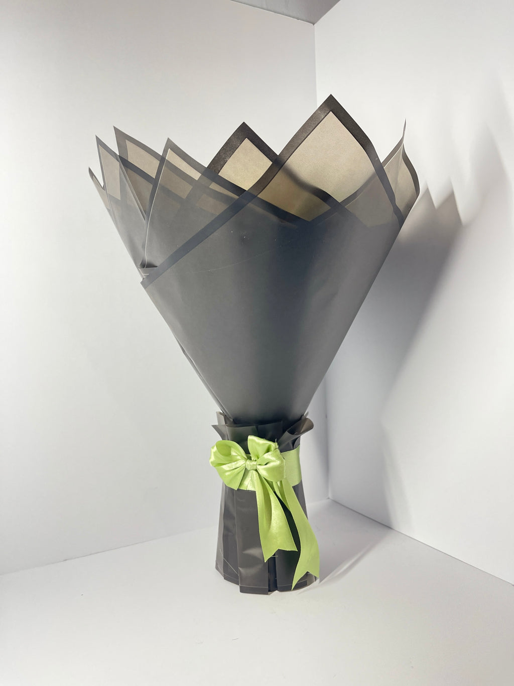 Luxury Satin Rose Bouquet – Sage Green & Cream Edition (34-Rose)