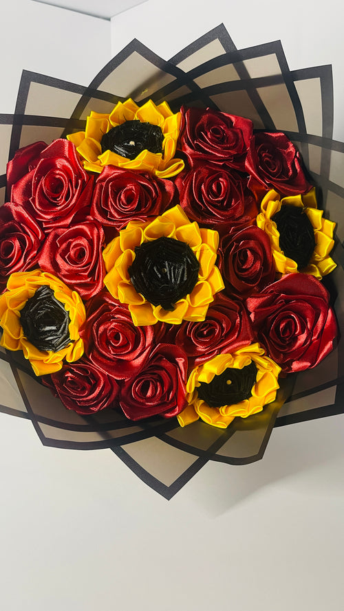 Elegante ramo de girasoles y rosas de cinta (18 tallos) – Arreglo de satén artesanal premium