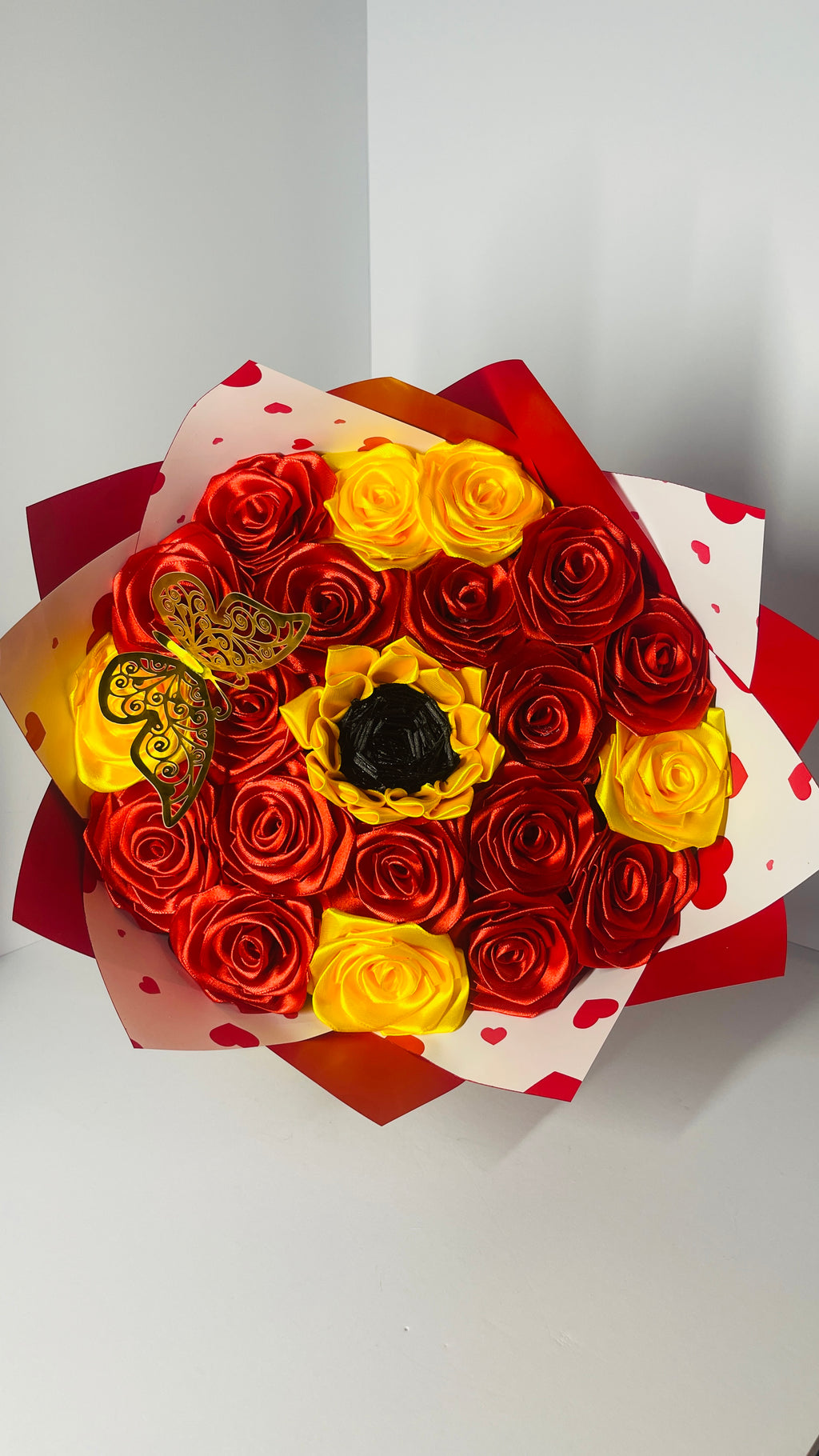 Elegant 19-Stem Ribbon Sunflower & Rose Bouquet – Everlasting Floral Gift⁠